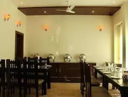 OYO Premium Near Udaipur Railway Station | Racastan - Udaipur Bölgesi - Udaipur