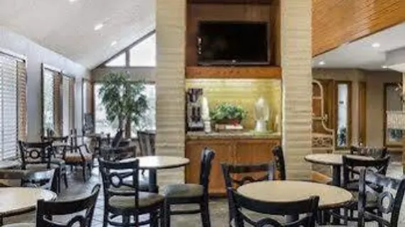 Arbor Suites at the Mall | Missouri - Springfield (ve civarı) - Springfield