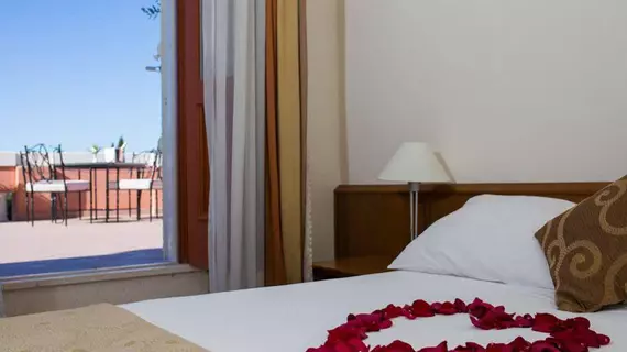 Hotel Zagreb | Dubrovnik-Neretva - Dubrovnik (ve civarı) - Dubrovnik - Lapad