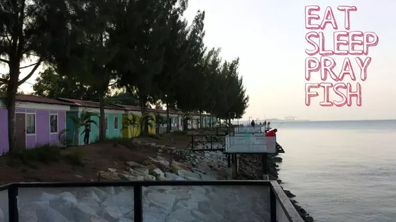 Rockbund Fishing Chalet | Perak - Lumut