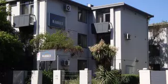 Barkly Apartments