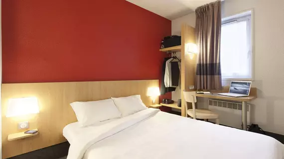 B&B Hôtel MAUREPAS | Ile-de-France - Yvelines (bölge) - Maurepas