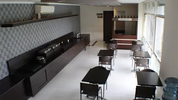 Hotel 88 Embong Kenongo | Doğu Cava - Surabaya