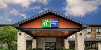 Holiday Inn Express and Suites Aurora Naperville