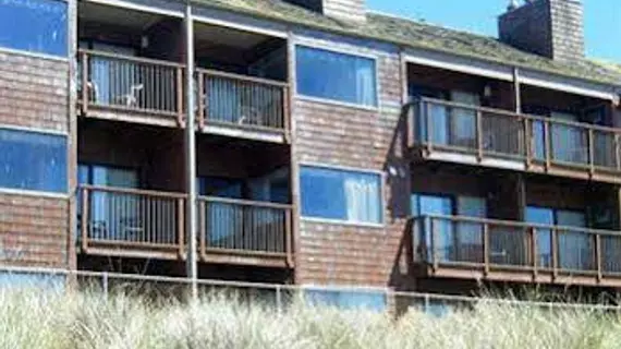 Cozy Cove Beachfront Resort Inn | Oregon - Oregon Coast - Lincoln City