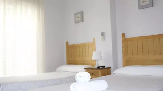 Hostal Acemar | Andalucia - Malaga İli - Marbella - San Pedro de Alcantara