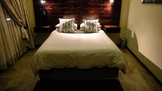 About Guest Lodge | Gauteng - City of Tshwane - Johannesburg (ve civarı) - Pretoria - Brooklyn