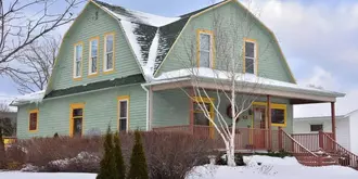 Agape Leelanau Cottage