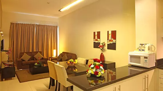 Royal Ascot Hotel Apartment | Dubai - Dubai