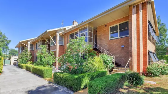 Lake Wendouree Apartments on Grove St | Victoria - Ballarat - Lake Wendouree