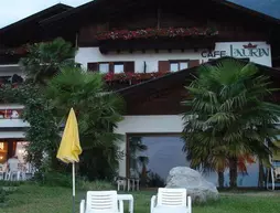 Hotel Laurin | Trentino-Alto Adige - Güney Tirol (il) - Lagundo