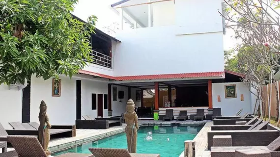 Mirah Hostel | Bali - Kuta - Legian Kent Merkezi