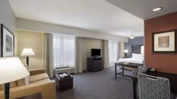 Homewood Suites by Hilton Louisville-East | Kentucky - Louisville (ve civarı) - Louisville