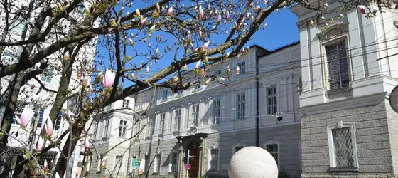 Gästehaus im Priesterseminar Salzburg | Salzburg (eyalet) - Salzburg - Salzburg Şehir Merkezi