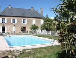 Château Latour | Bourgogne-Franche-Comte - Nievre - Fours