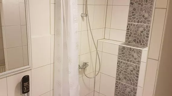 Hotel Pension Eberty | Berlin (ve civarı) - Friedrichshain-Kreuzberg - Friedrichshain