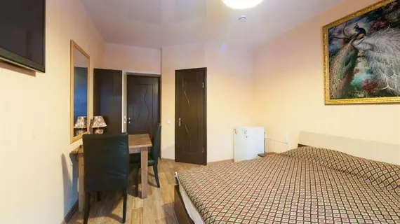 Lait Hotel on Shcherbakova Street | Sverdlovsk Federal Bölgesi - Yekaterinburg (ve civarı) - Yekaterinburg