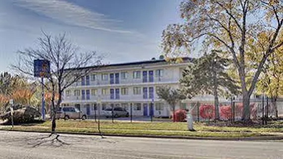 Motel 6 Washington Dc Capitol | Maryland - College Park (ve civarı) - Capitol Heights