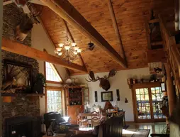 Bear Creek Bed and Breakfast Lodge | Missouri - Branson (ve civarı) - Walnut Shade