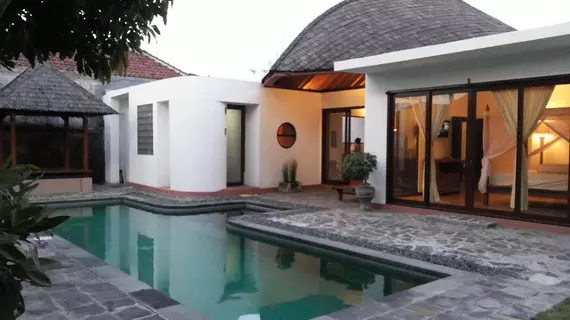 Villa Puri Buri | Bali - Badung - Günbatımı Yolu