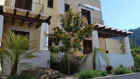 Villa Saraceno | Sicilya - Messina (vilayet) - Lipari