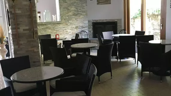 Albergo Breglia | Lombardy - Como (il) - Plesio