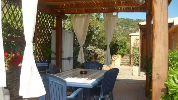 B&B Li Muntigeddi | Sardinya - Sassari - San Teodoro