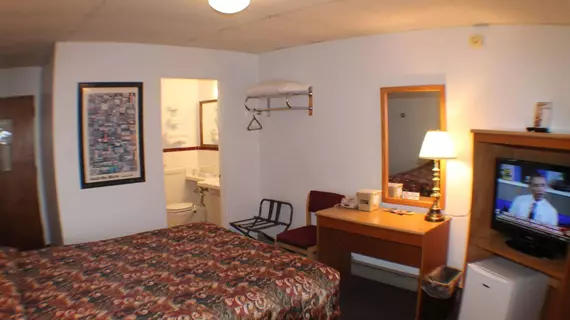 Budget Host Crestview Inn | Michigan - Sault Ste. Marie