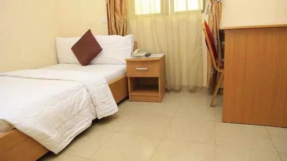 De Lawrence Court & Suites | Lagos (ve civarı) - Lagos - Onigbongbo - Ikeja