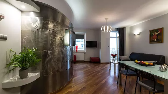 Mint Rooms Serviced Apartments in Warsaw | Mazovya Voyvodalığı - Varşova (ve civarı) - Wola