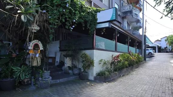 Airy Legian Batu Pageh Gang Melan Kuta Bali | Bali - Kuta - Legian Kent Merkezi