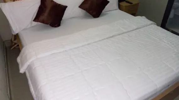 De Lawrence Court & Suites | Lagos (ve civarı) - Lagos - Onigbongbo - Ikeja