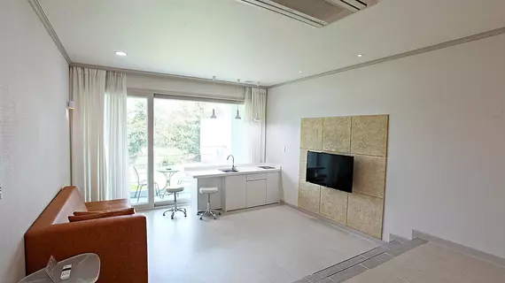 Laotzu Resort Pension | Jeju Adası - Seogwipo - Seogwipo Şehri