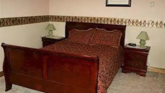 Niagara Falls Cottage Rental - Pine Tree House | Ontario - Niagara Regional Belediyesi - Niagara Şelalesi (ve civarı), Kanada - Niagara Şelalesi