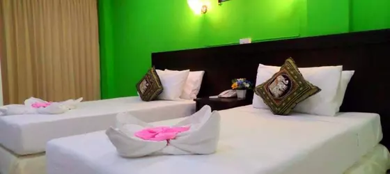 Thana Patong Guesthouse | Phuket (ve civarı) - Patong - Nanai Caddesi