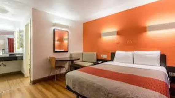 Motel 6 Dallas - Garland | Teksas - Dallas (ve civarı) - Garland