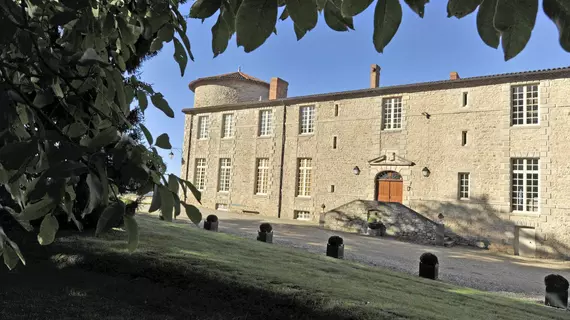 Château De Vollore | Auvergne-Rhone-Alpes - Puy-de-Dome (bölge) - Vollore-Ville