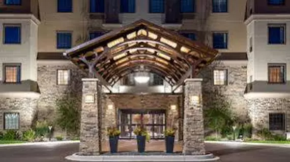 STAYBRIDGE SUITES EAU CLAIRE - ALTOONA | Wisconsin - Eau Claire (ve civarı) - Altoona