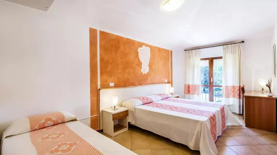 Hotel Petri Marini | Sardinya - Sassari - Aglientu - Vignola Mare