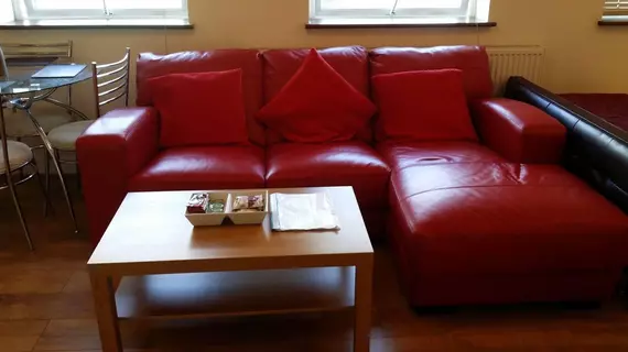 The Quarters Serviced Apartments | Londra (ve civarı) - Hounslow - Cranford