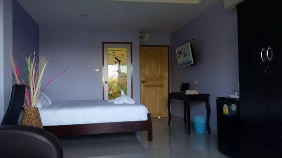 Patamnak Beach Guesthouse | Chonburi (vilayet) - Pattaya (ve civarı) - Pattaya - Pratumnak Tepesi