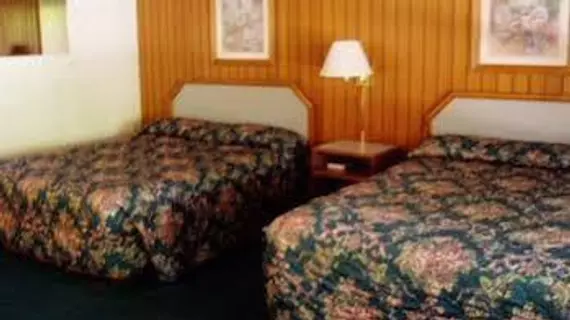 Cedarwood Inn | Oregon - Medford (ve civarı) - Ashland