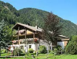 Pension Grimmhof | Trentino-Alto Adige - Güney Tirol (il) - Rio di Pusteria - Valles