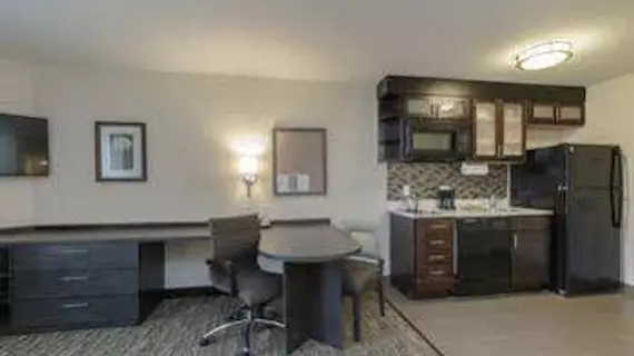 CANDLEWOOD SUITES MISHAWAKA | Indiana - South Bend (ve civarı) - Mishawaka