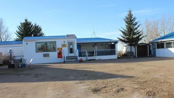 Raval Paradise Motel and RV Park | Alberta - Youngstown