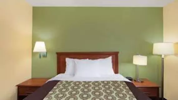 Days Inn Bowling Green | Kentucky - Bowling Green (ve civarı) - Bowling Green