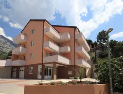 Apartments Vila Adrijana | Split-Dalmaçya - Baska Voda