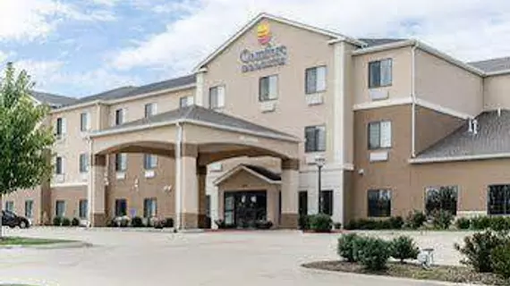 Comfort Inn & Suites Lawrence | Kansas - Topeka (ve civarı) - Lawrence