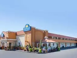 Days Inn and Suites Terre Haute | Indiana - Terre Haute (ve civarı) - Terre Haute