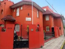 Hostal Almenas | Santiago - Santiago (ve civarı) - Providencia